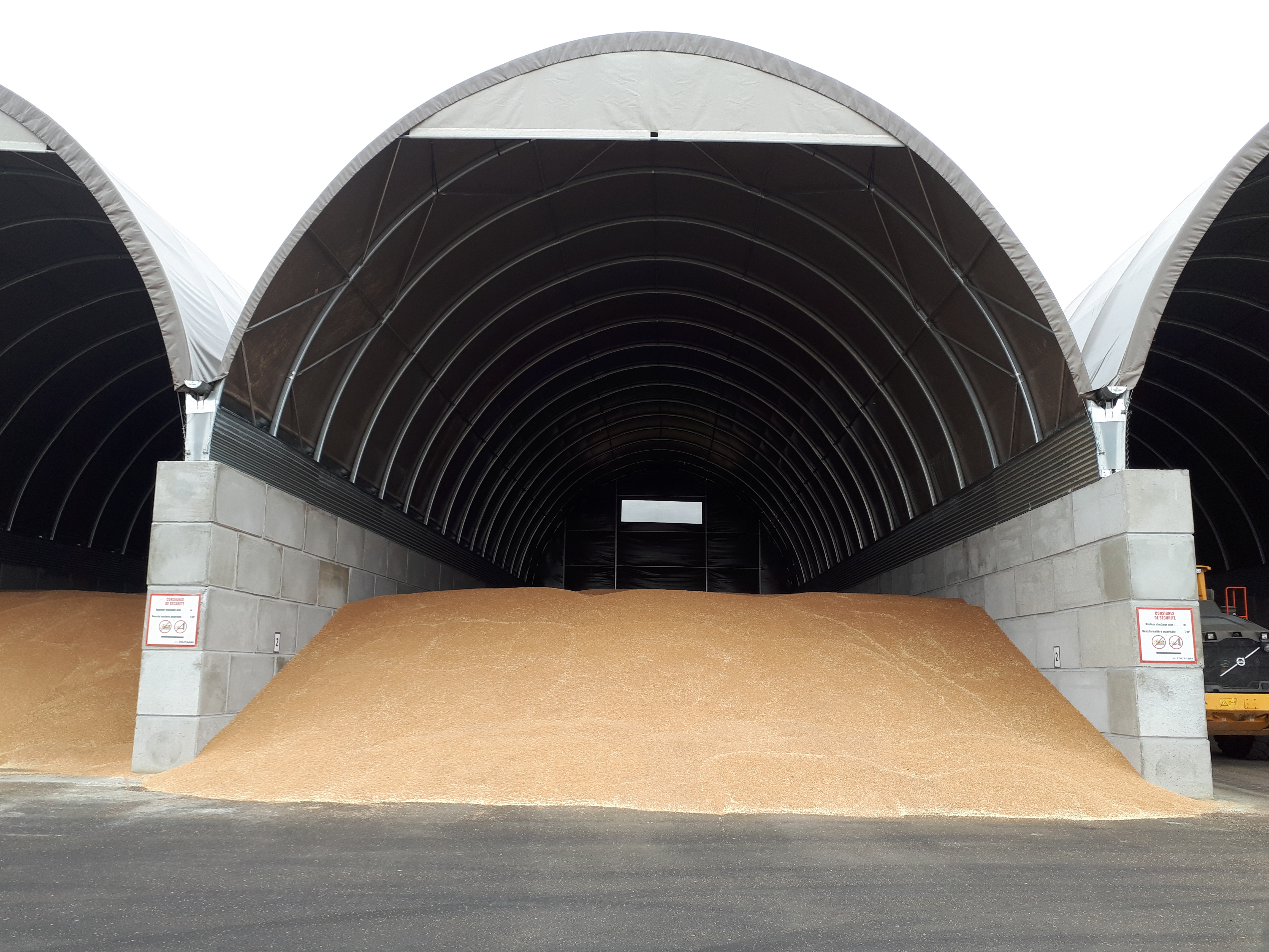 Shelterall Storage Tunnel with Grain